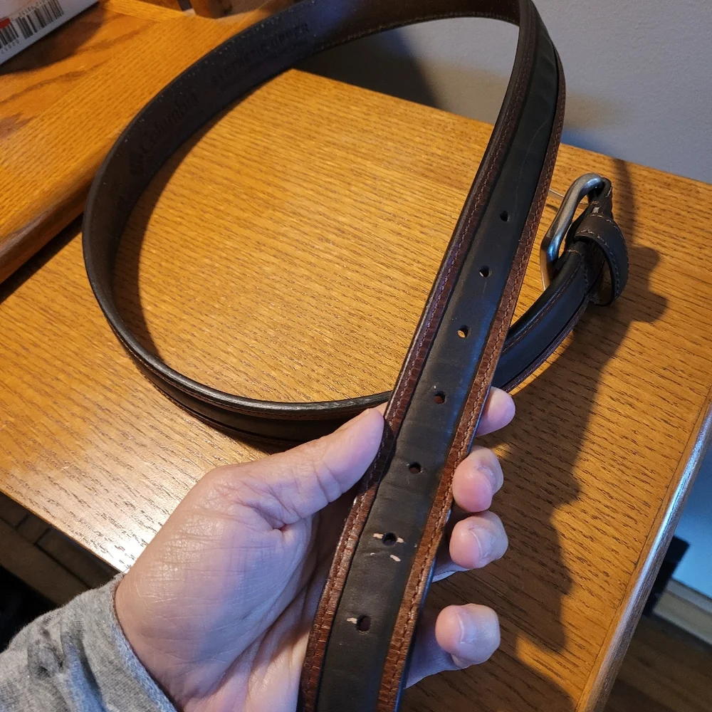 Columbia leather belt Size 40, unisex